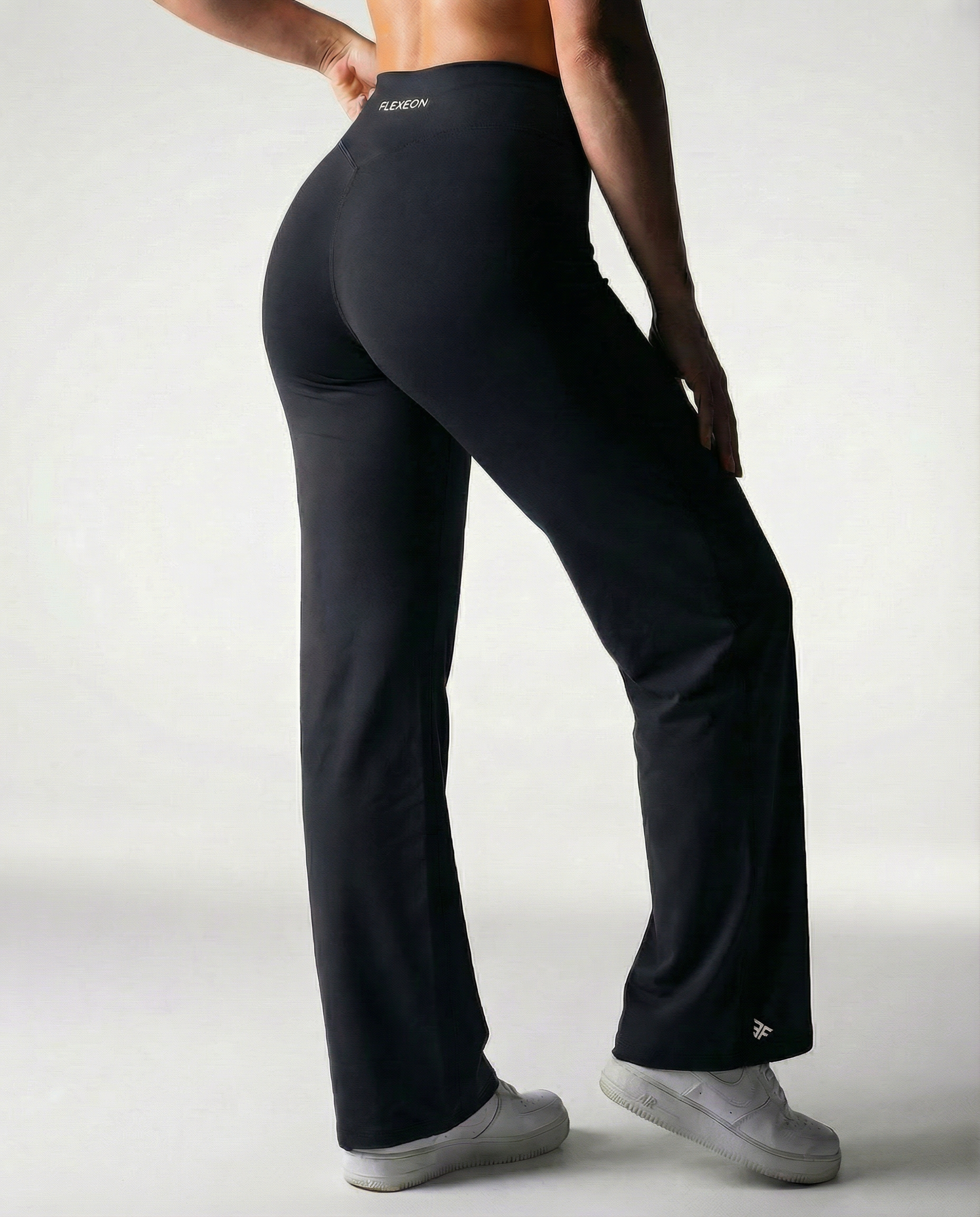 AURA | NOIR – Leggingsy Flare